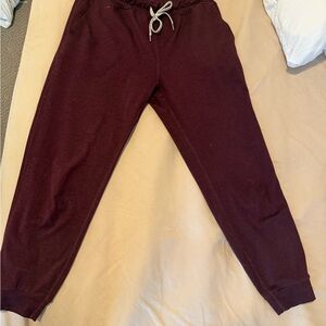 Vuori Maroon performance Jogger Pants with Drawstring small regular